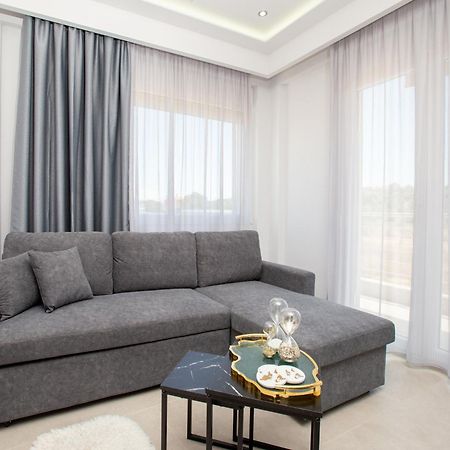 Marane Luxury Suites Nea Moudania Exterior photo