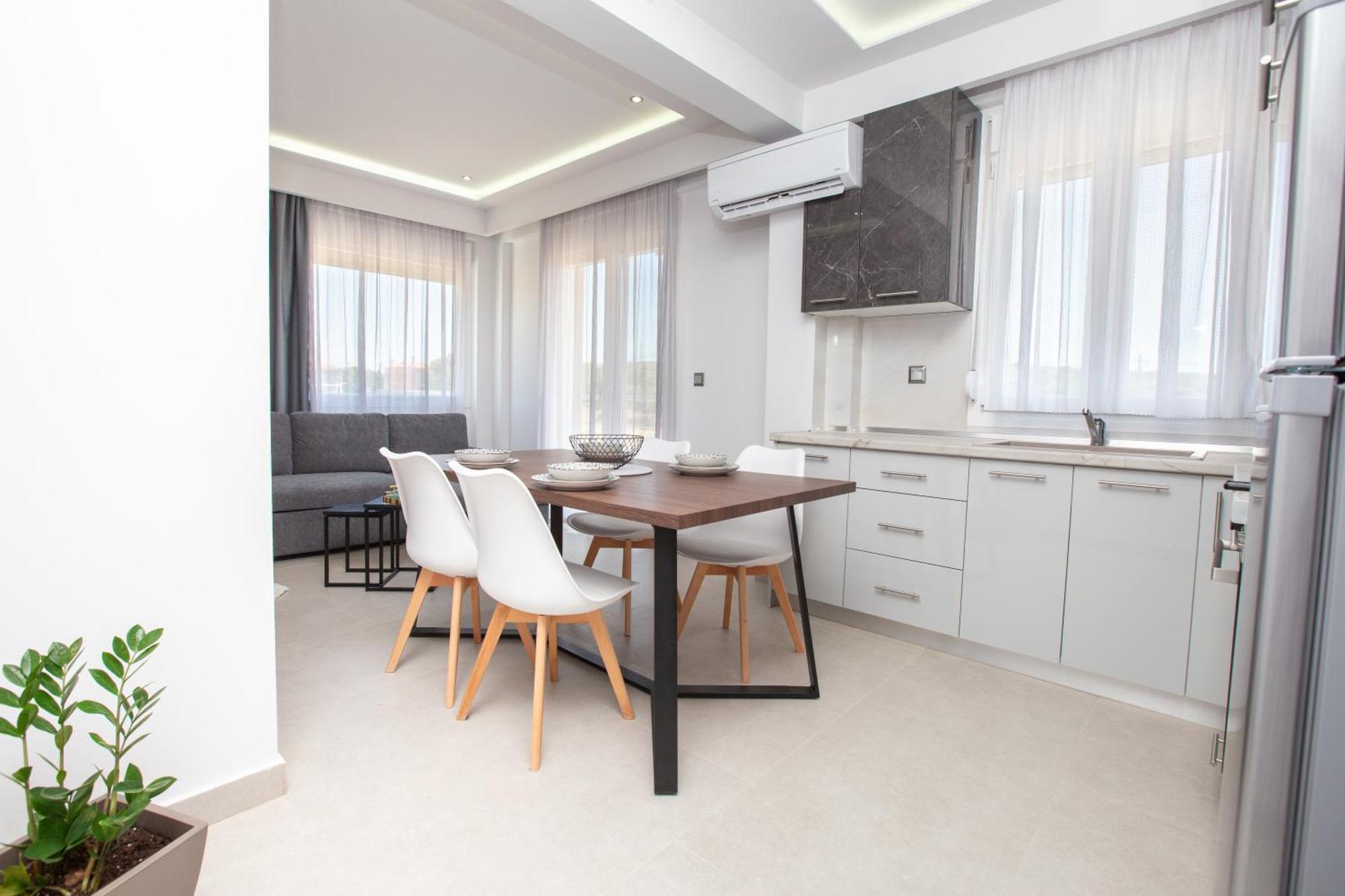 Marane Luxury Suites Nea Moudania Exterior photo